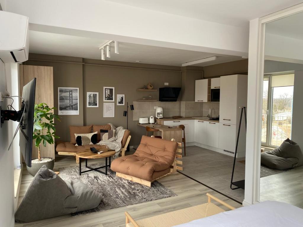 Shi Mi Junior Suite Iasi Eksteriør billede